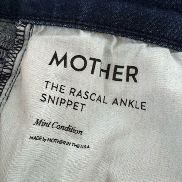 MOTHER Rascal Ankle Snippet in Mint Condition
Size 29 - Picture 8 of 11